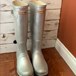 Silver Hunter rain boots.